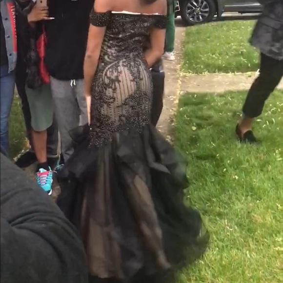 Black and Nude beaded tiered prom dress - Picture 5 of 8